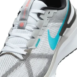 Nike Structure 25
