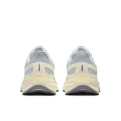 Nike Structure 25