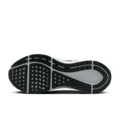 Nike Structure 25