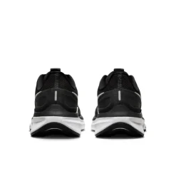 Nike Structure 25