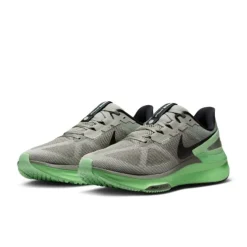 Nike Structure 25