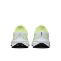Nike Structure 25