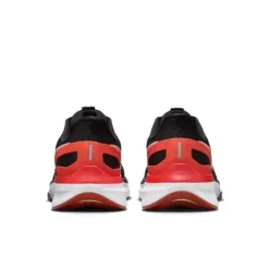 Nike Structure 25