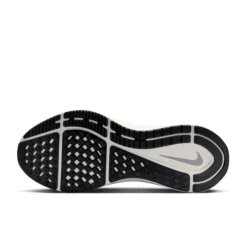 Nike Structure 25