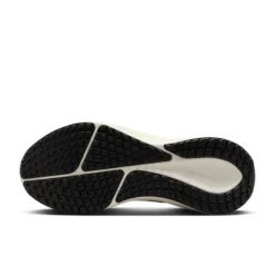 Nike Vomero 17