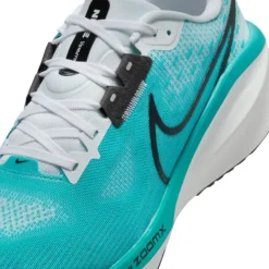 Nike Vomero 17