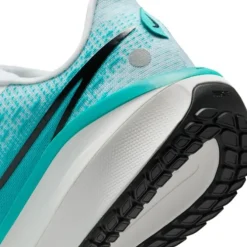 Nike Vomero 17